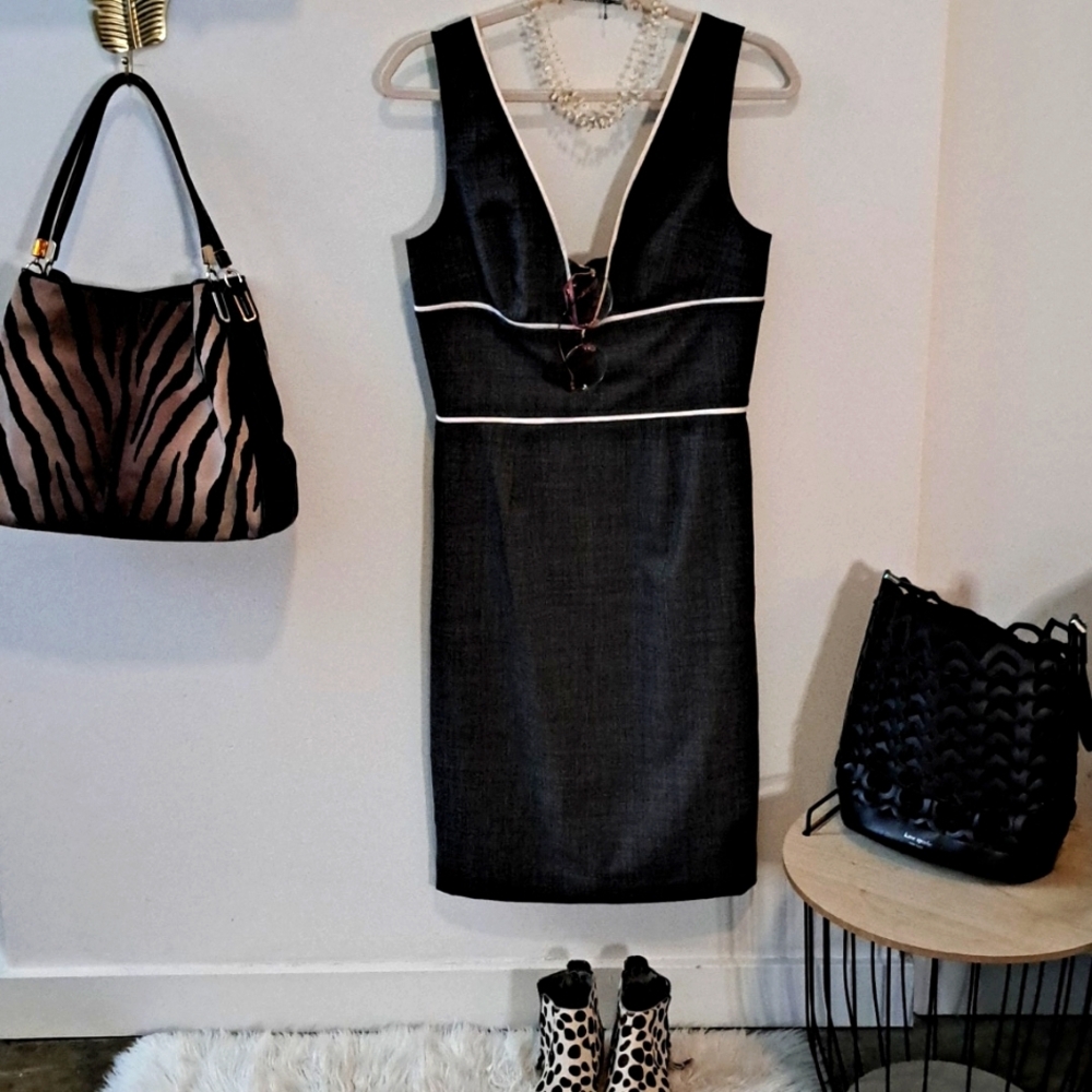 AndyThe Anh Black and White Piping  Form Fitted Dress Women's Size 8